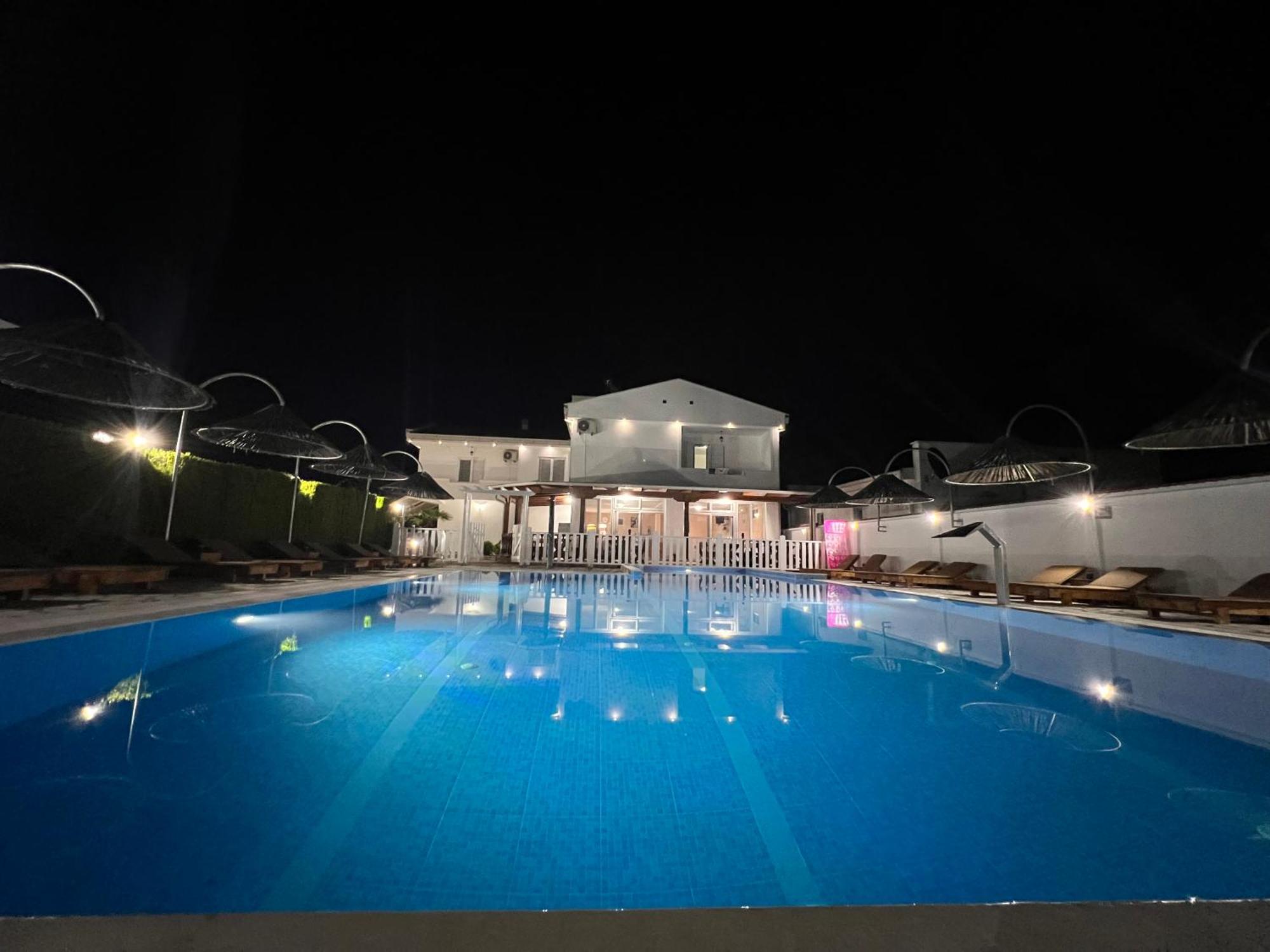 Residence Leora Ulcinj Ngoại thất bức ảnh