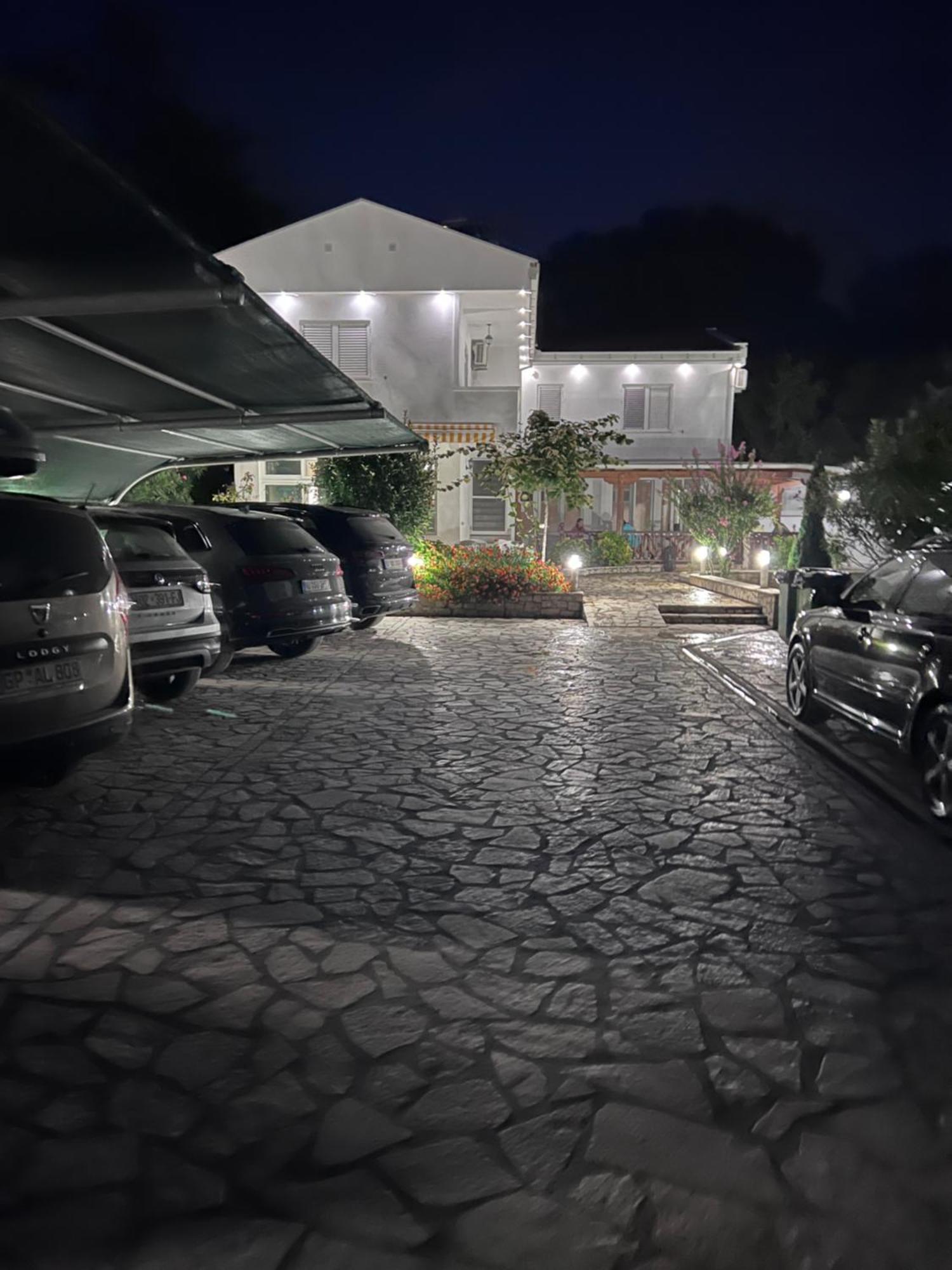 Residence Leora Ulcinj Ngoại thất bức ảnh